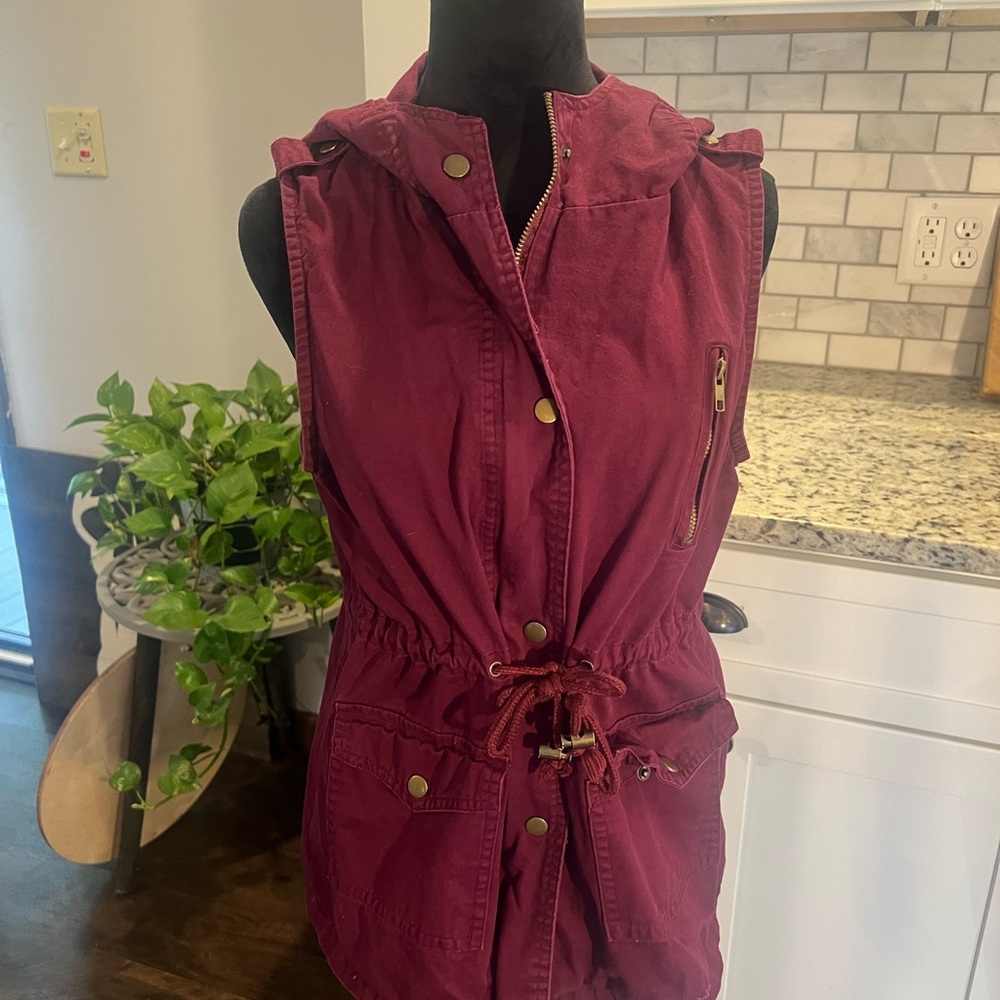 Zenana Outfitters Maroon Vest